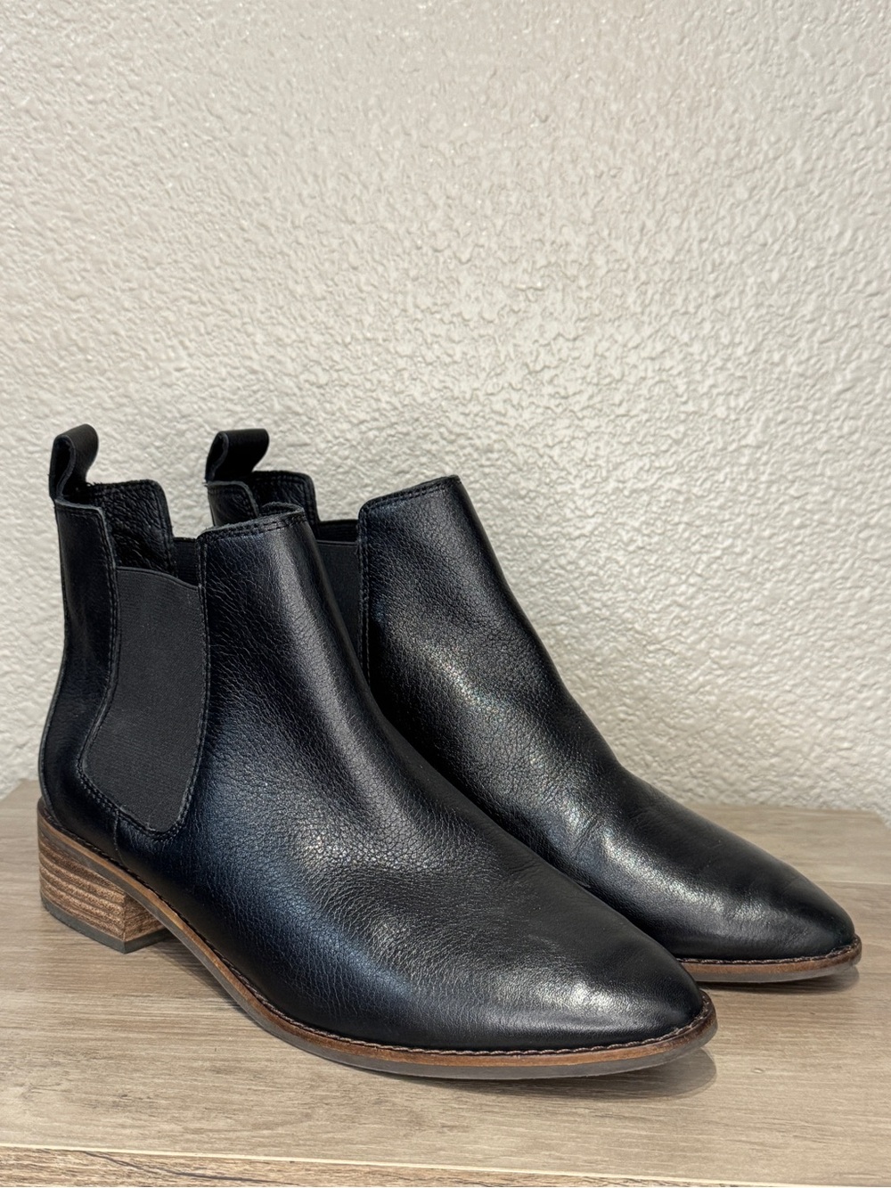 Lucky Brand Lufti Black Leather Chelsea Ankle Boots Size 9.5M Classic Western